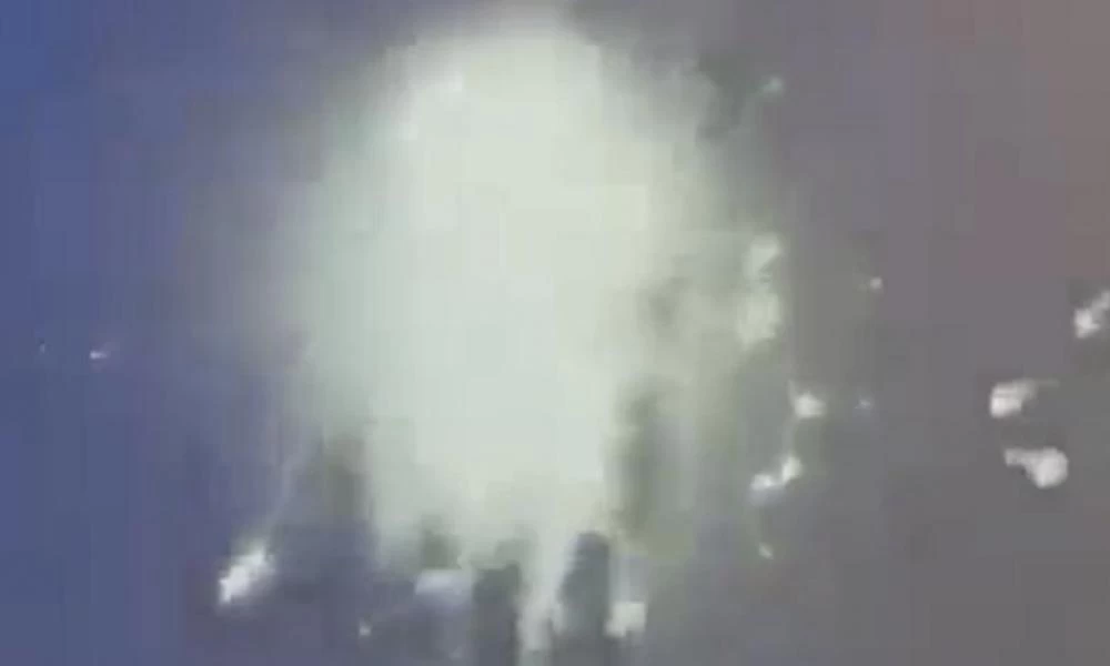 Διάνα το Bayraktar! Σκόνη και θρύψαλα τα ρωσικά φορτηγά (Βίντεο)